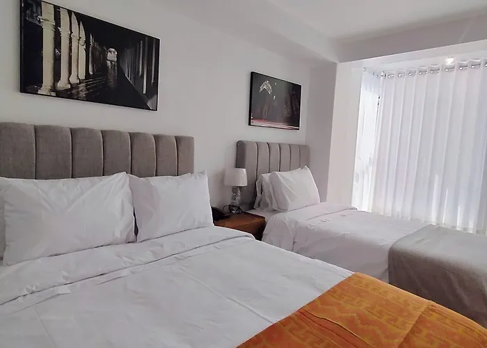 Hotel Market San Pedro 3*